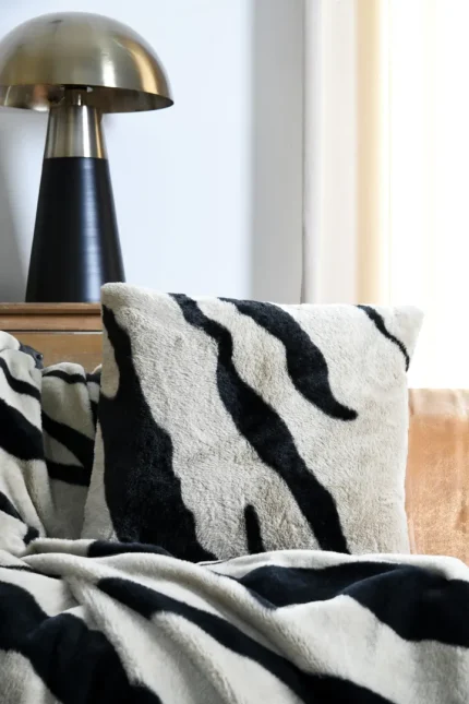 Pernă decorativă Fauves 45X45 cm, culoare greige, 100% poliester - imagine 4