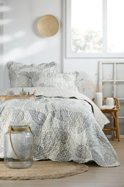 Cuvertură matlasată Gally 260X240 cm, 2 fețe de pernă 65X65 cm, culoare Natural, 100% poliester - imagine 2